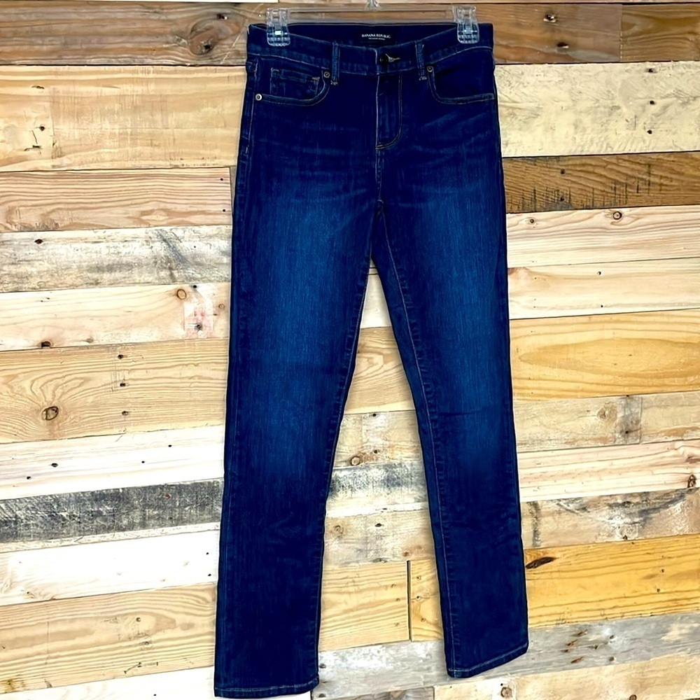 Banana Republic premium denim size 25 girlfriend dark wash jeans
